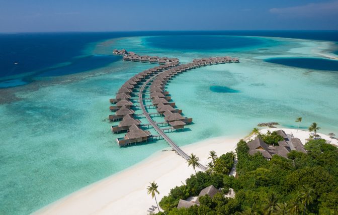 Vakkaru Maldives: water villas with pool