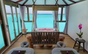 Revel in a Luxe Escape at the Grand Park Kodhipparu Spa