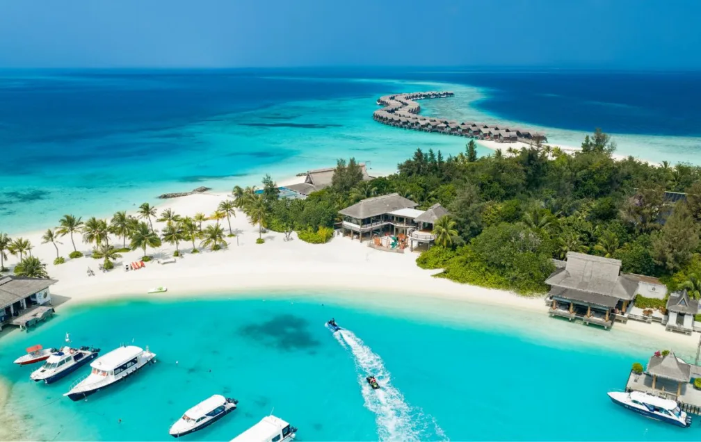 Grand Park Kodhipparu Maldives Celebrates Nine World Luxury Awards, Including Two Global Wins